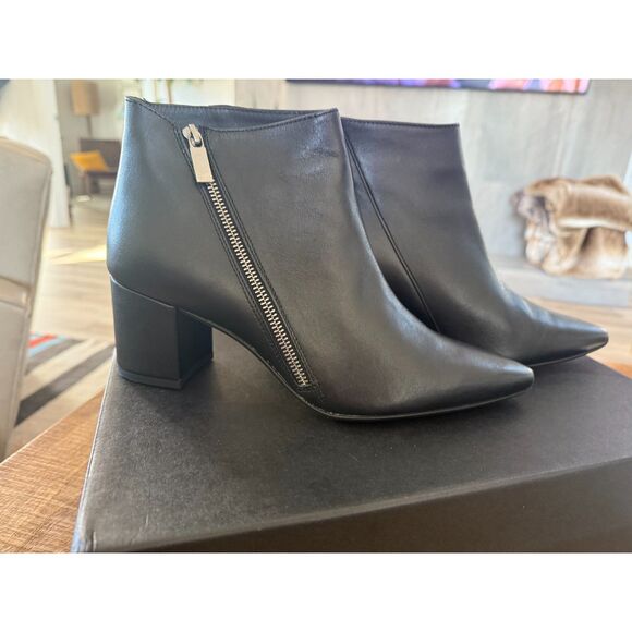 Kenneth Cole New York Hayes Diagonal Side Zip Ankle Bootie Black Size 9.5 - Picture 5 of 6